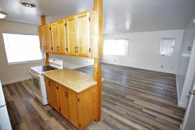 Main picture of 1110 24th Ave S