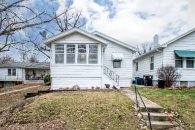Main picture of 1127 E Corrington Ave