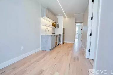 Main picture of 13 Jefferson St