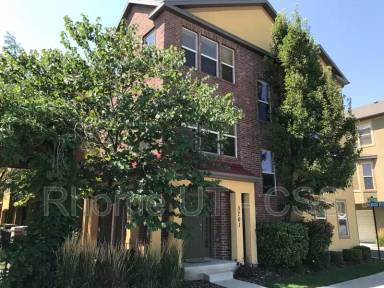 Main picture of 3701 S Balmossie Ln