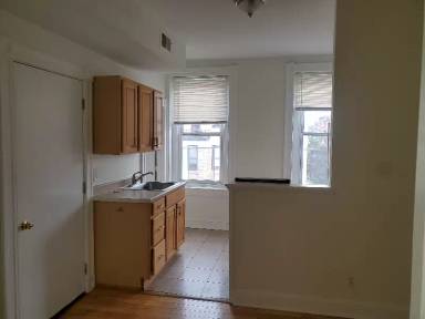 Main picture of 1700 Saint Paul St