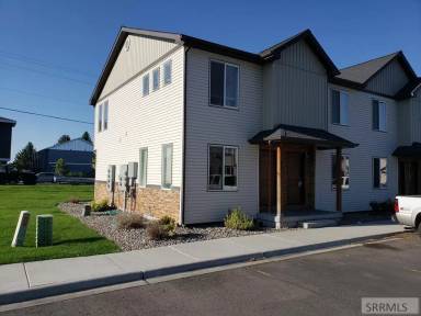 Main picture of 446 W 6th S
