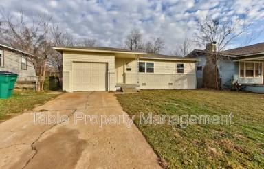 Main picture of 705 NW 89th St