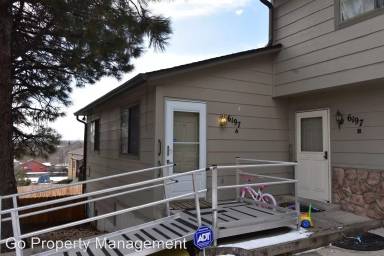 Main picture of 6197 Webster St
