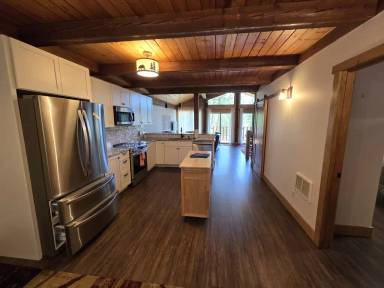Main picture of 346 Crystal Lake Rd