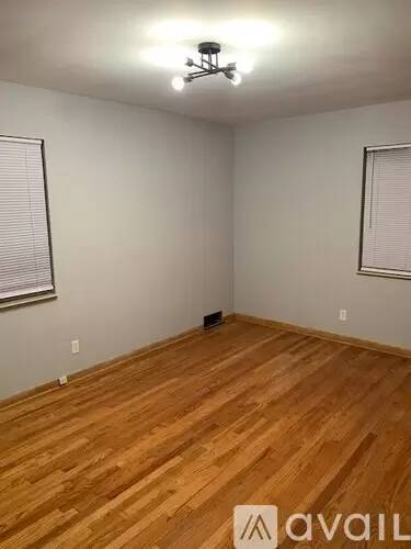 Main picture of 1721 Liberty Dr