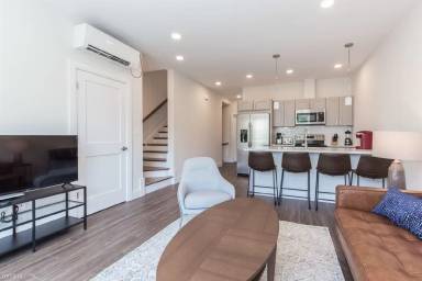 Main picture of 137 Marcella St