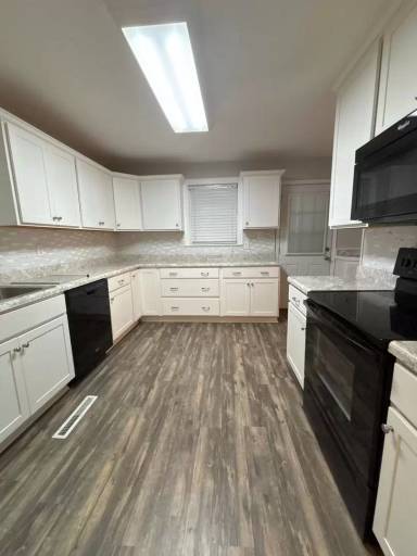 Main picture of 608 River Ct