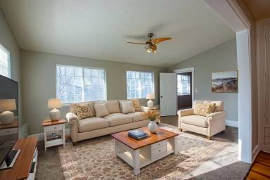 Main picture of 133 S 38th St