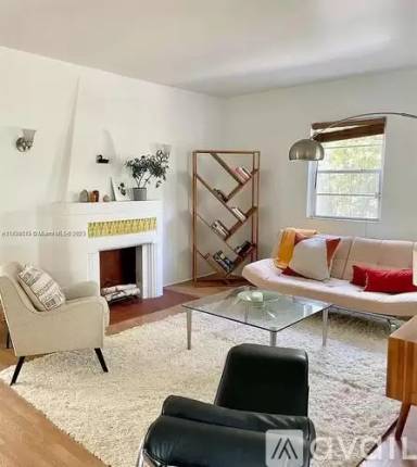 Main picture of 932 Lenox Ave