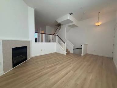Main picture of 45 Esfahan Dr