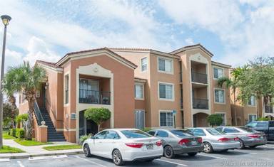 Main picture of 7940 N Nob Hill Rd