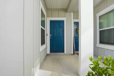 Main picture of 377 Aralia Ln