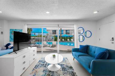 Main picture of 1530 E Palm Canyon Dr