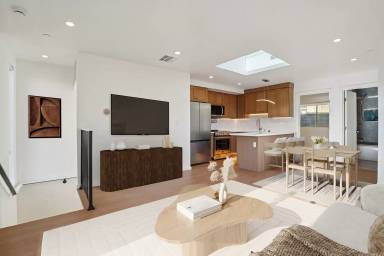 Main picture of 6162 Oak Crest Way