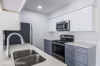 Main picture of 114 E 31st St