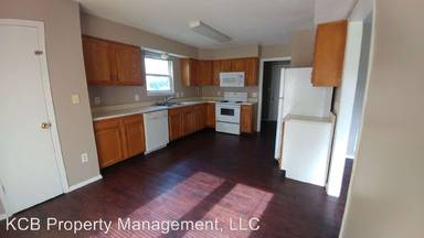 Main picture of 3607 Thornhill Cir E