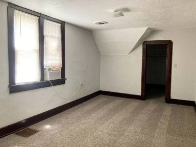 Main picture of 1109 4th Ave