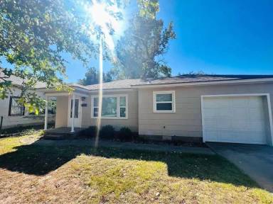 Main picture of 2621 W Cherokee Ave