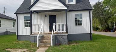 Main picture of 420 Amherst Ave