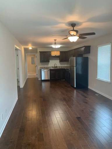 Main picture of 118 Parks St