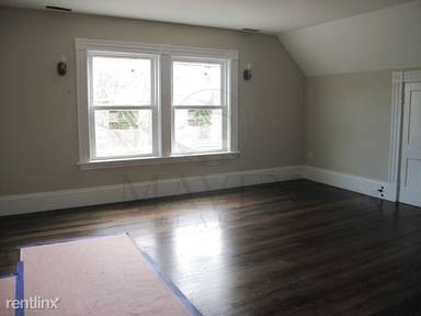 Main picture of 28 Willow Ave
