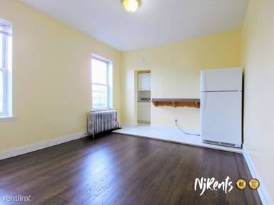 Main picture of 35 Kensington Ave