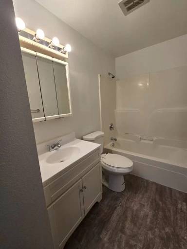 Main picture of 1818 W 5th St