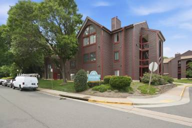 Main picture of 2822 Lee Oaks Pl