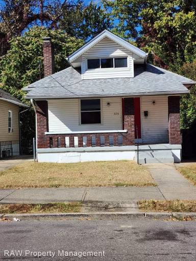 Main picture of 326 E 18th St