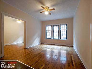 Main picture of 620-30 W Cornelia Ave