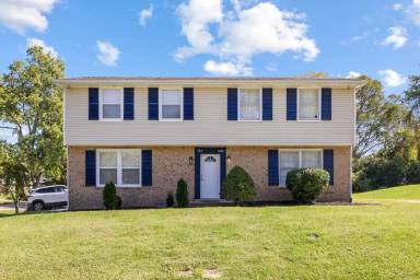 Main picture of 602 McPherson Ct S