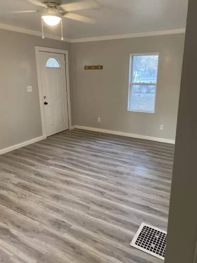 Main picture of 1918 Johnson St