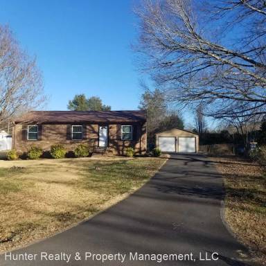 Main picture of 619 Green Tree Dr