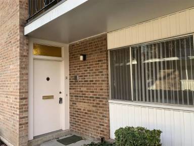 Main picture of 765 E Three Fountains Cir
