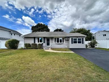 Main picture of 5 Eagle Ln