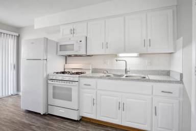 Main picture of Hillside Apartments