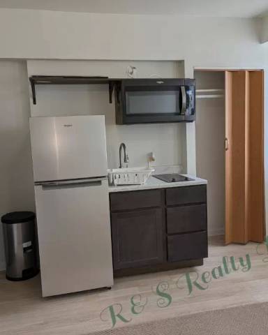 Main picture of 1817 N Broadway
