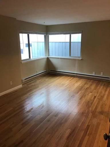 Main picture of 712 Summit Ave E