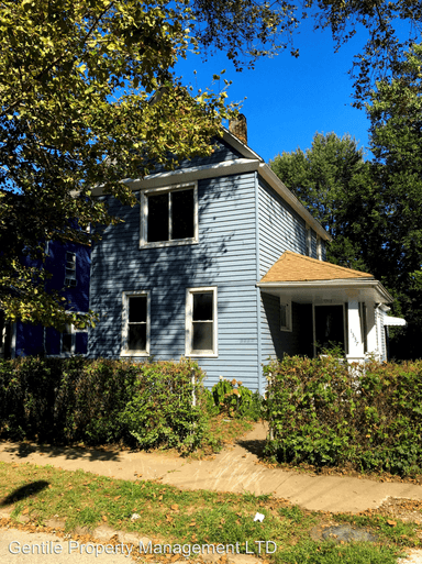 Main picture of 1337 E 68th St