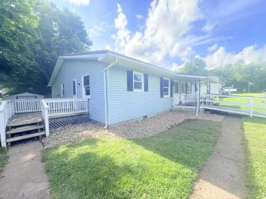 Main picture of 142 Little St