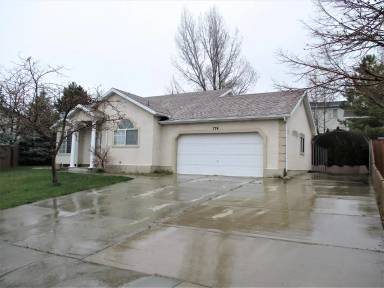 Main picture of 774 W 2530 N