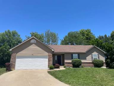 Main picture of 60 Westhampton Ct