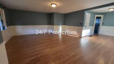 Main picture of 6280 Holmes St