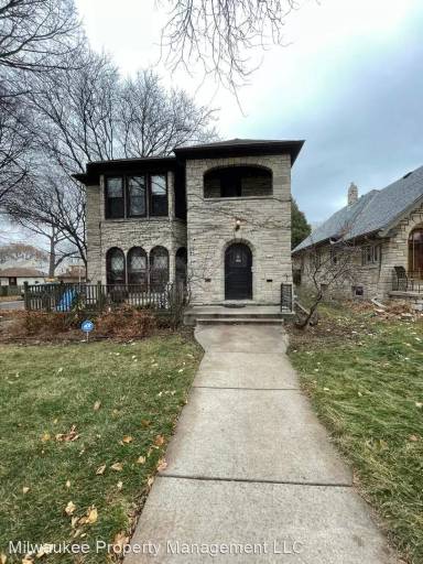Main picture of 3176 N 50th St