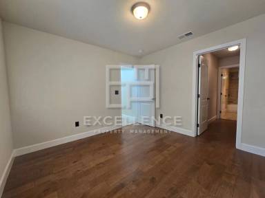 Main picture of 439 Willow Glen Way