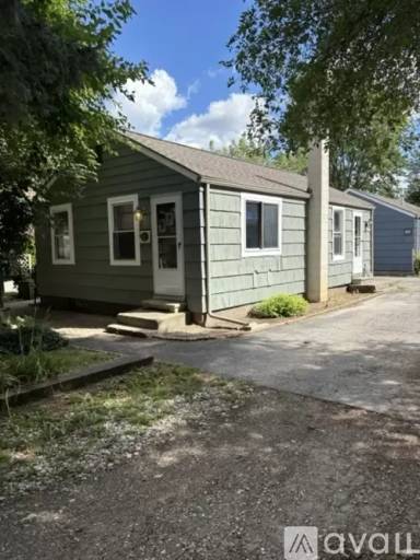 Main picture of 77 Longfellow Rd