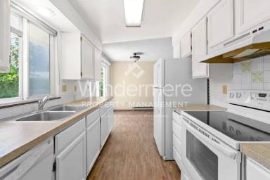 Main picture of 3142 E 31st Ave