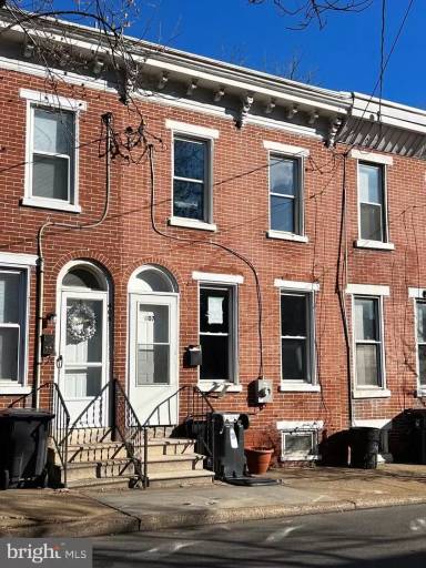 Main picture of 407 E 10th St