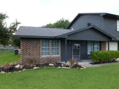 Main picture of 4210 Broken Arrow Dr